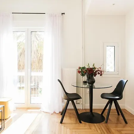 Discover Center By Foot, From Bright 1bdr! Apartment Athens