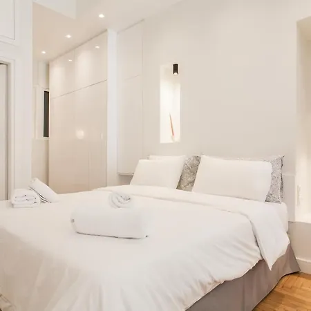 Apartment Discover Center By Foot, From Bright 1bdr! Athens